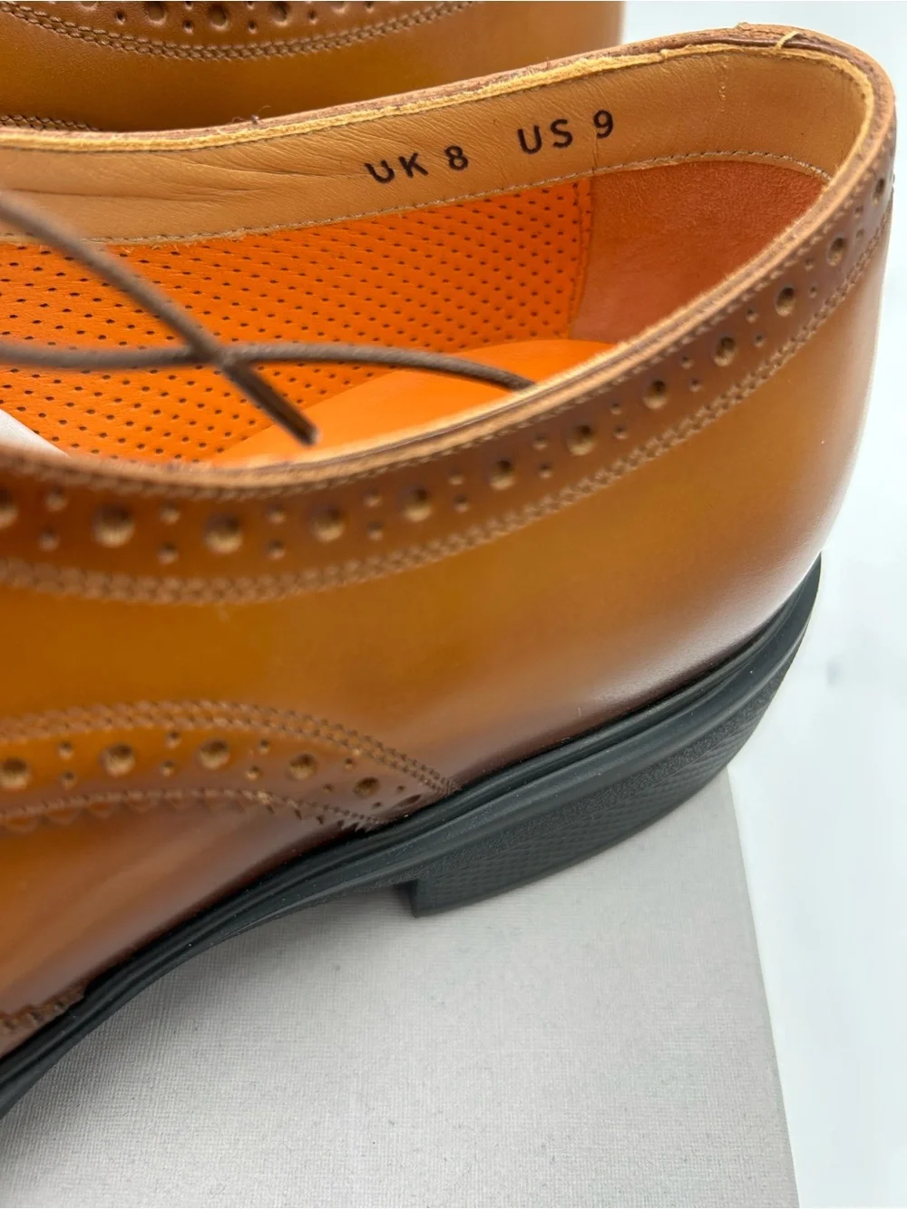 Men's Santoni easy wing tip brown burnished leather size 9 US made in Italy